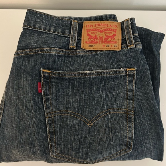 SELLING 9 PAIRS OF NEW CONDITION MENS JEANS! - Picture 1 of 9